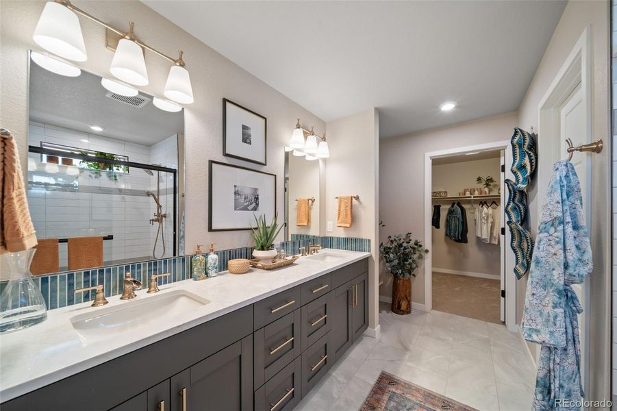 Furnished interior view inside a new home in , Aurora (Image 19).