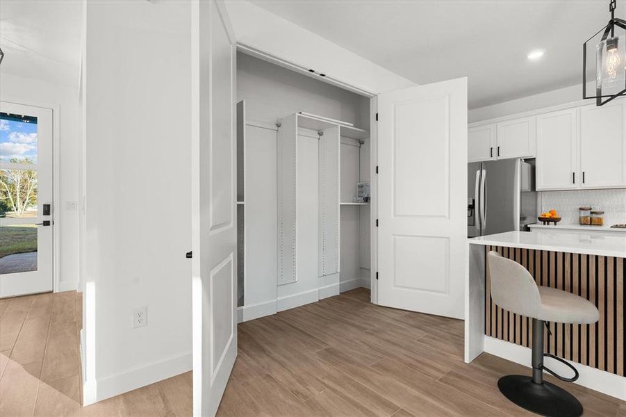 Furnished interior view inside a new home in , Orlando (Image 6).