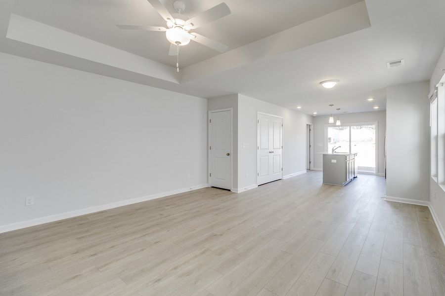 Spacious, unfurnished interior of a new home in Bluefield, Lexington (Image 13). Spacious, unfurnished interior of a new home in Bluefield, Lexington (Image 13).