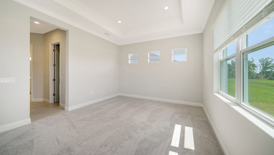 Spacious, unfurnished interior of a new home in Wildleaf at North River Ranch, Parrish (Image 24).