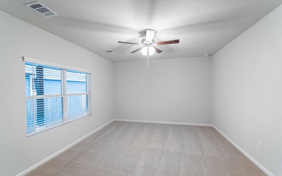 Spacious, unfurnished interior of a new home in Brooklands, Hutto (Image 10).