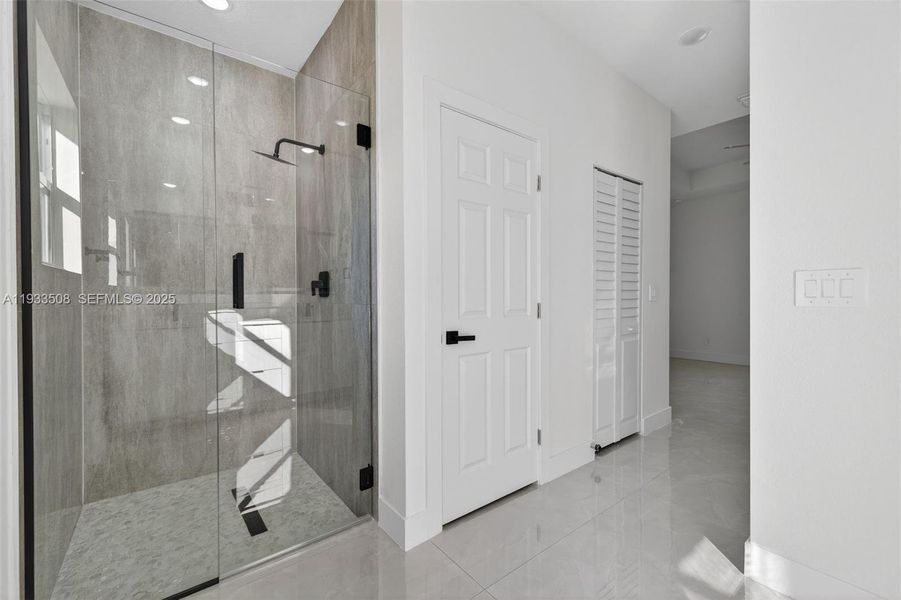 Image 33 of a home in .