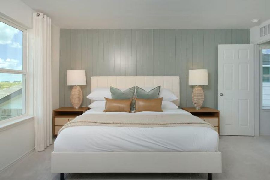 Photo of Pulte model home with same floor plan, not of actual home listed. Photo of Pulte model home with same floor plan, not of actual home listed.