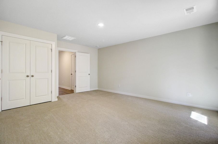 Spacious, unfurnished interior of a new home in , Johns Island (Image 39). Spacious, unfurnished interior of a new home in , Johns Island (Image 39).