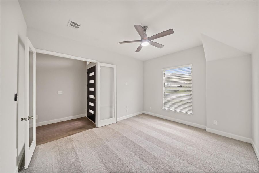 Spacious, unfurnished interior of a new home in The Woodlands Hills 60', Willis (Image 24). Spacious, unfurnished interior of a new home in The Woodlands Hills 60', Willis (Image 24).