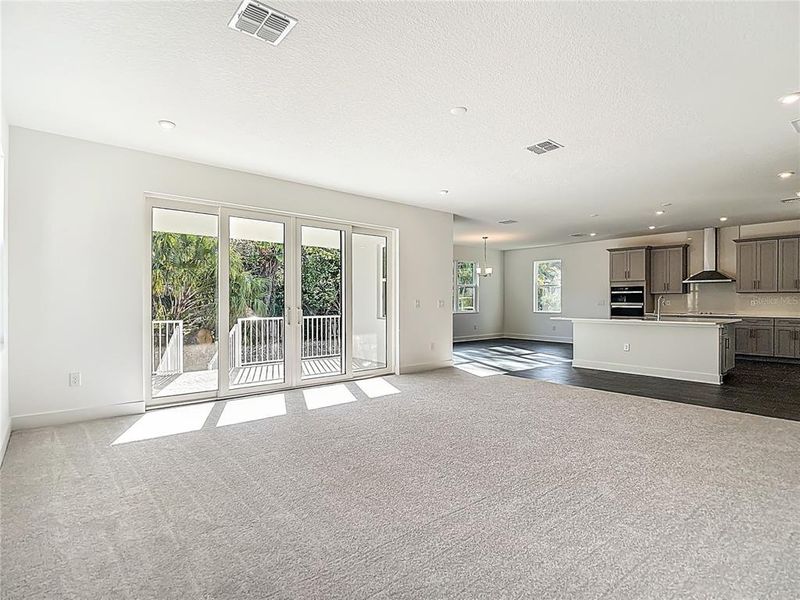 Spacious, unfurnished interior of a new home in , Tampa (Image 20).
