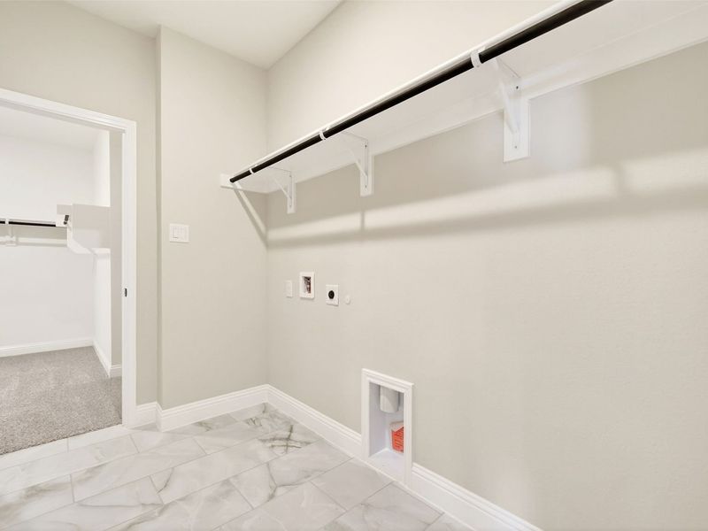 Spacious, unfurnished interior of a new home in Parks at Foster Crossing, Anna (Image 32).