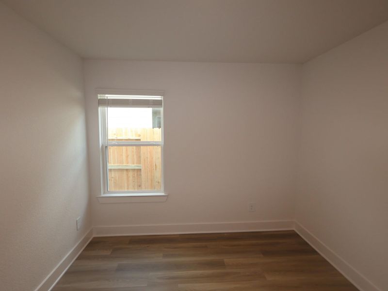 Spacious, unfurnished interior of a new home in Lone Star Landing, Montgomery (Image 18).