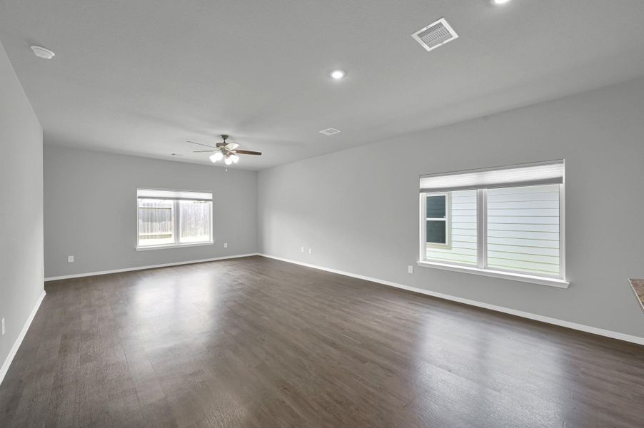 Image 15 of a home in Hidden Creek.