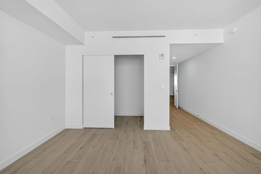 Spacious, unfurnished interior of a new home in , Pompano Beach (Image 22). Spacious, unfurnished interior of a new home in , Pompano Beach (Image 22).