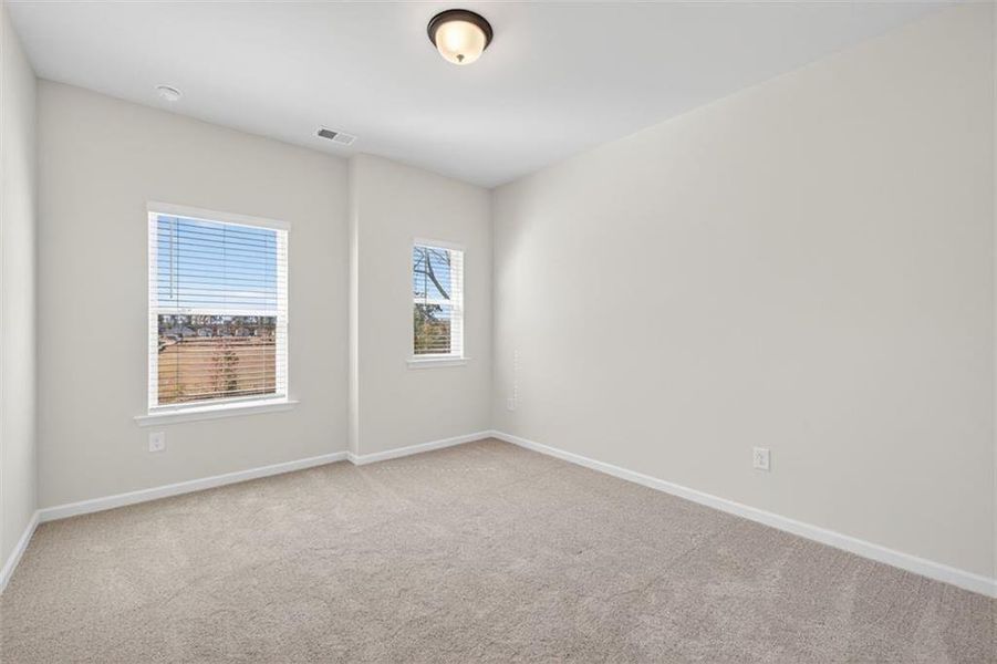 Spacious, unfurnished interior of a new home in Franklin Manor, Lawrenceville (Image 36).