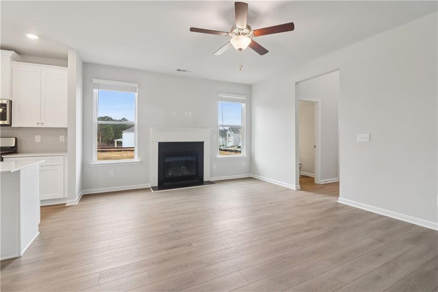 Spacious, unfurnished interior of a new home in Abbotts Crossing, Conyers (Image 53).