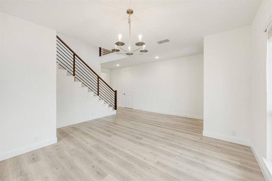 Spacious, unfurnished interior of a new home in Ridgepoint, Midlothian (Image 23).