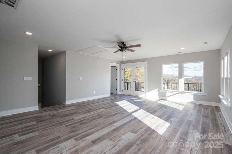 Spacious, unfurnished interior of a new home in , Denver (Image 24).