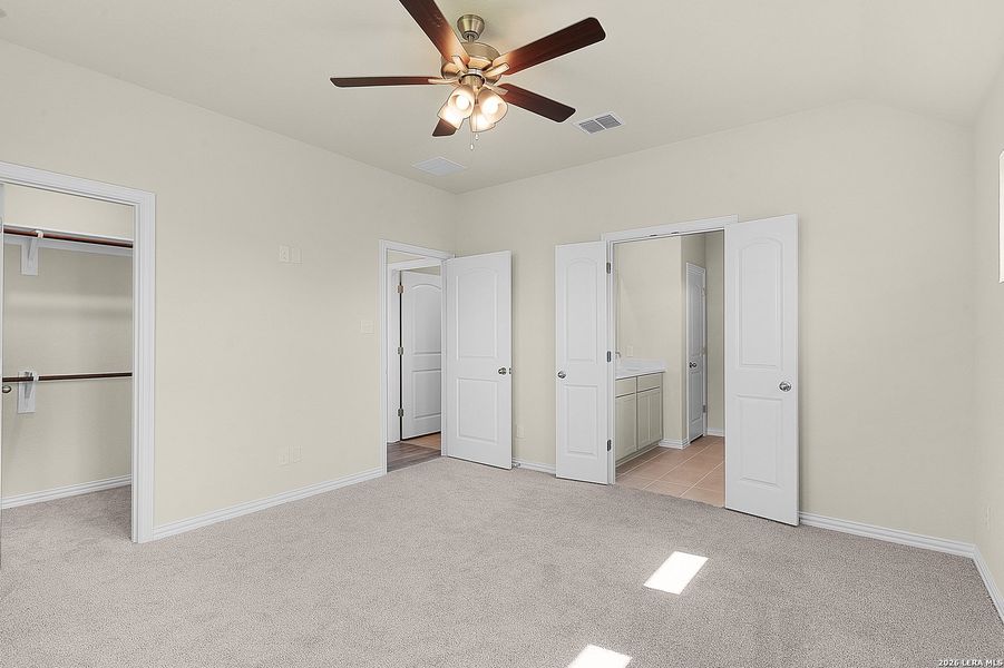 Spacious, unfurnished interior of a new home in Prairie Green, Converse (Image 21).