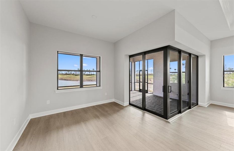 Spacious, unfurnished interior of a new home in Del Webb Catalina, Lakewood Ranch (Image 30).