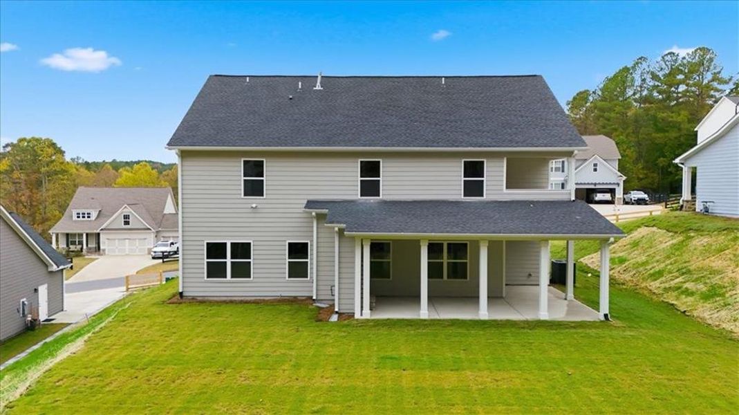 Exterior details and patio area of a home in , Dallas (Image 4).