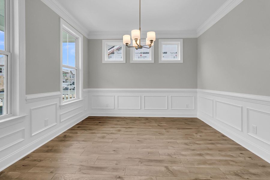Spacious, unfurnished interior of a new home in Tidewater at Lakes of Cane Bay, Summerville (Image 19).