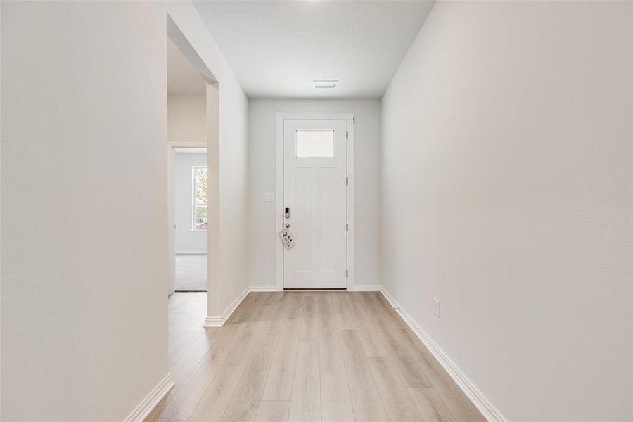 Spacious, unfurnished interior of a new home in Spiritas Ranch, Little Elm (Image 12). Spacious, unfurnished interior of a new home in Spiritas Ranch, Little Elm (Image 12).