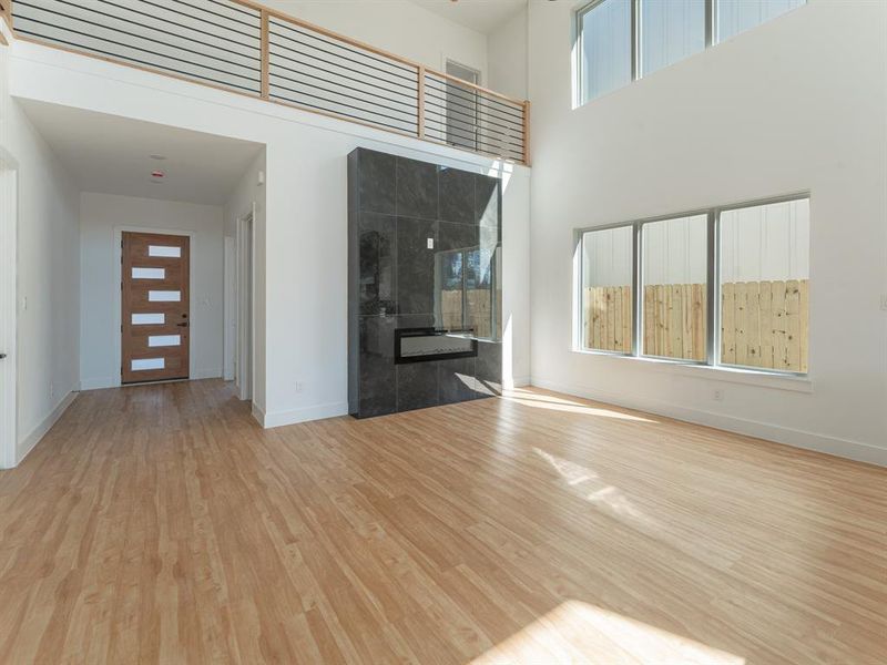 Spacious, unfurnished interior of a new home in , Dallas (Image 14).