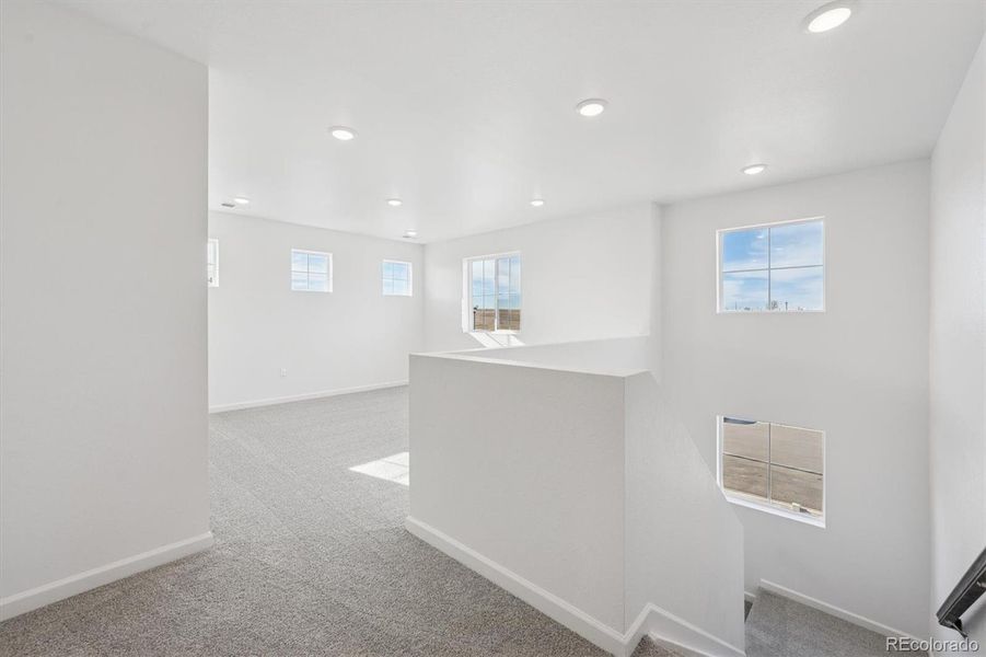 Spacious, unfurnished interior of a new home in Vista West, Keenesburg (Image 19).