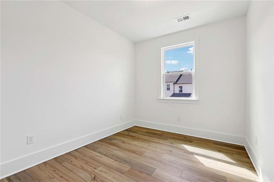 Spacious, unfurnished interior of a new home in Park Vue, Atlanta (Image 17).