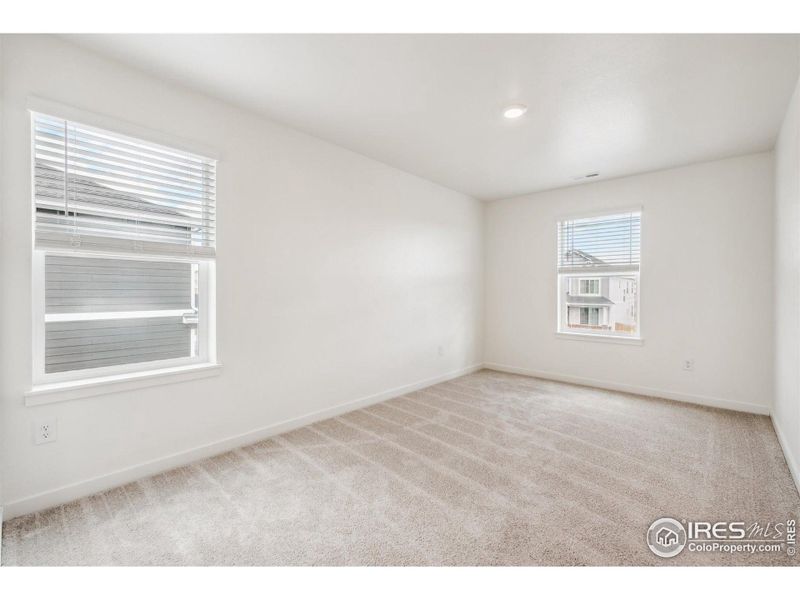 Spacious, unfurnished interior of a new home in Northridge Estates, Greeley (Image 11).