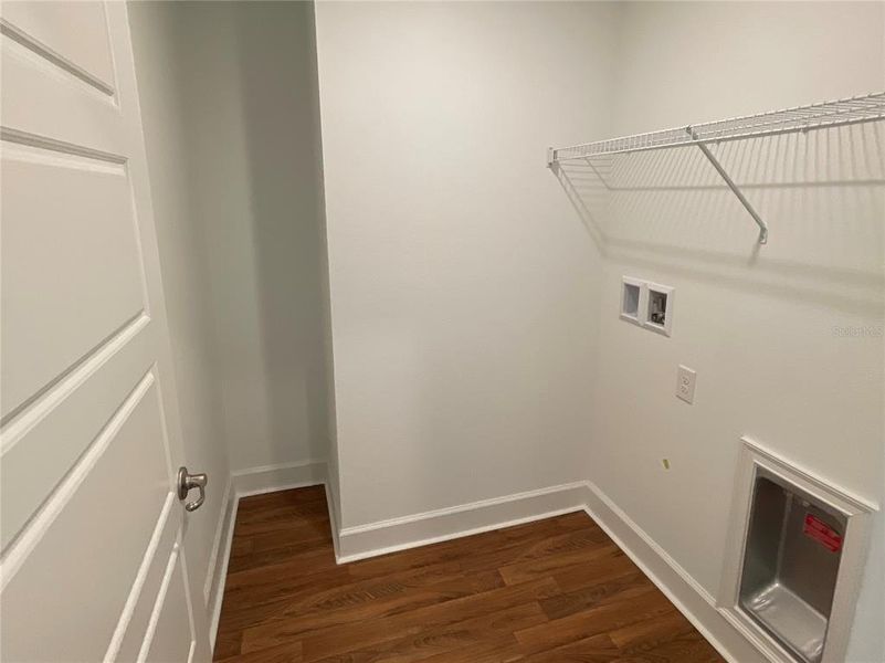 Spacious, unfurnished interior of a new home in Poinciana-Osceola County, Kissimmee (Image 11).