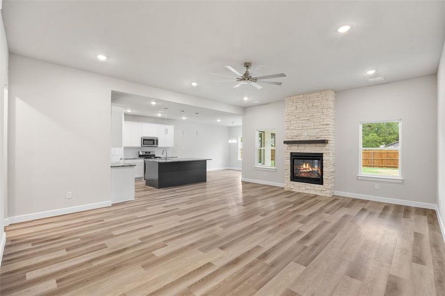 Spacious, unfurnished interior of a new home in , Fort Worth (Image 31).