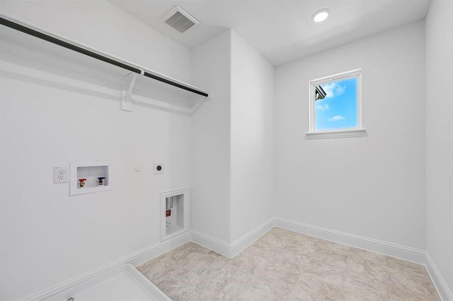 124 North Sky Drive ~ Ready Now 124 North Sky Drive ~ Ready Now