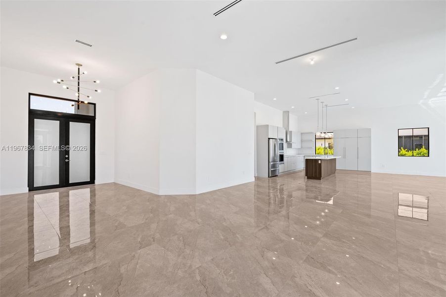 Spacious, unfurnished interior of a new home in , Davie (Image 27).