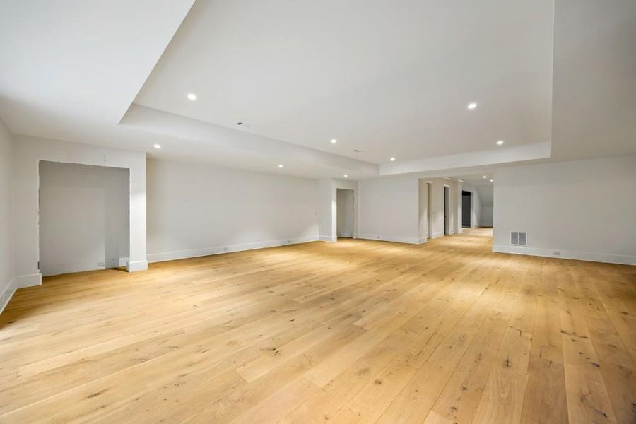 Spacious, unfurnished interior of a new home in , Atlanta (Image 76). Spacious, unfurnished interior of a new home in , Atlanta (Image 76).