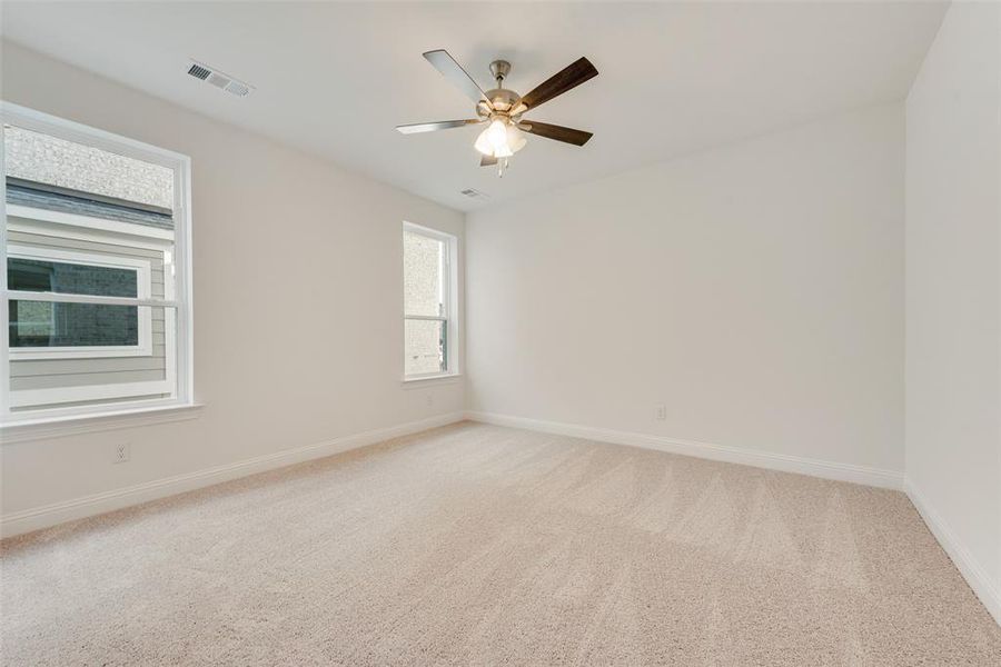 Spacious, unfurnished interior of a new home in Prairie Ridge, Midlothian (Image 19).