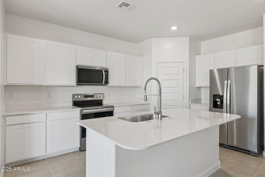 6-web-or-mls-23980-w-pima-st