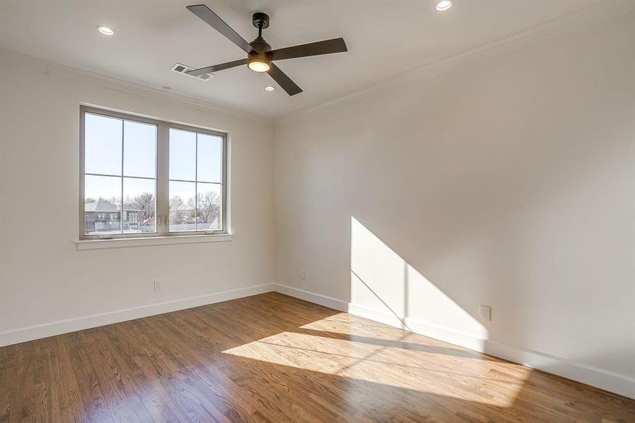 Spacious, unfurnished interior of a new home in , Grapevine (Image 39).