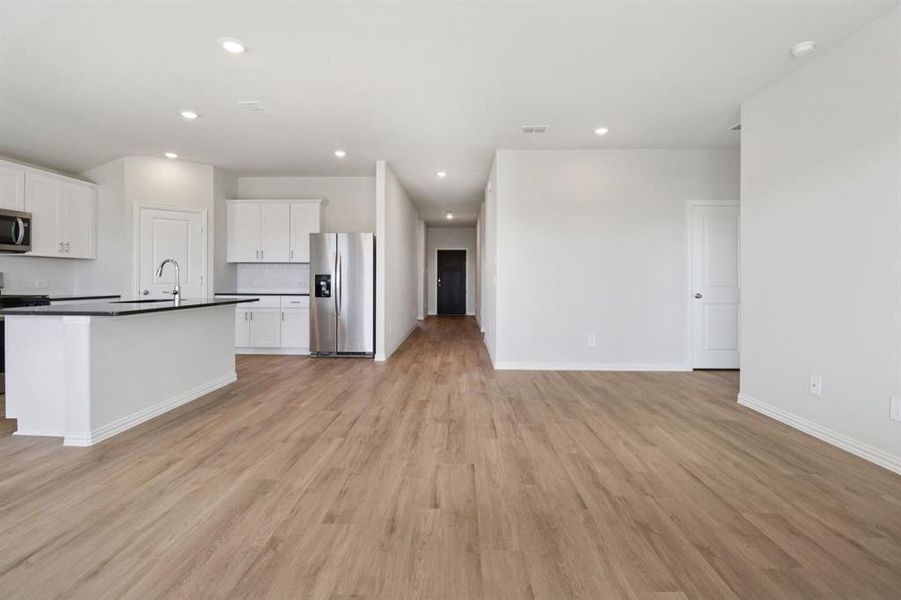 Spacious, unfurnished interior of a new home in River Ridge, Crandall (Image 17).