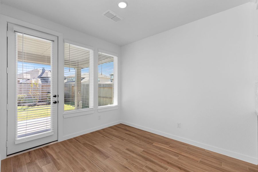 Spacious, unfurnished interior of a new home in Fulbrook on Fulshear Creek 60', Fulshear (Image 17). Spacious, unfurnished interior of a new home in Fulbrook on Fulshear Creek 60', Fulshear (Image 17).