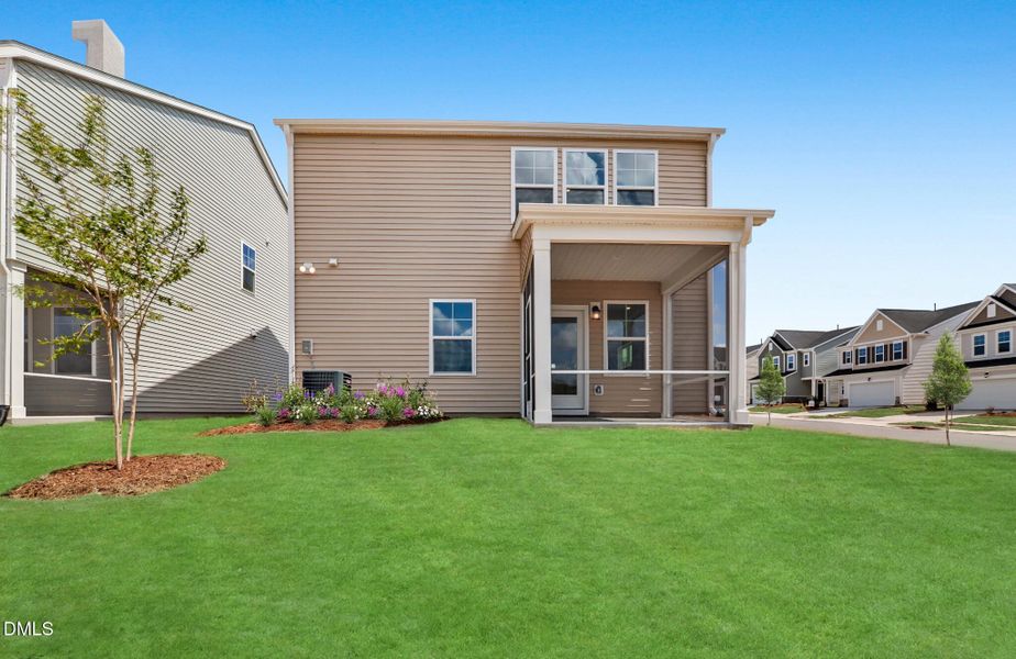 SUN_WesleyDowns_Pic_Davidson-4