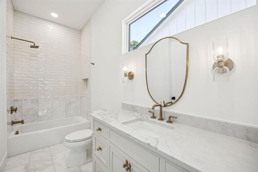 Furnished interior view inside a new home in , Dallas (Image 4).