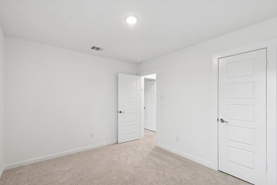 Spacious, unfurnished interior of a new home in Summerview, Fulshear (Image 24).
