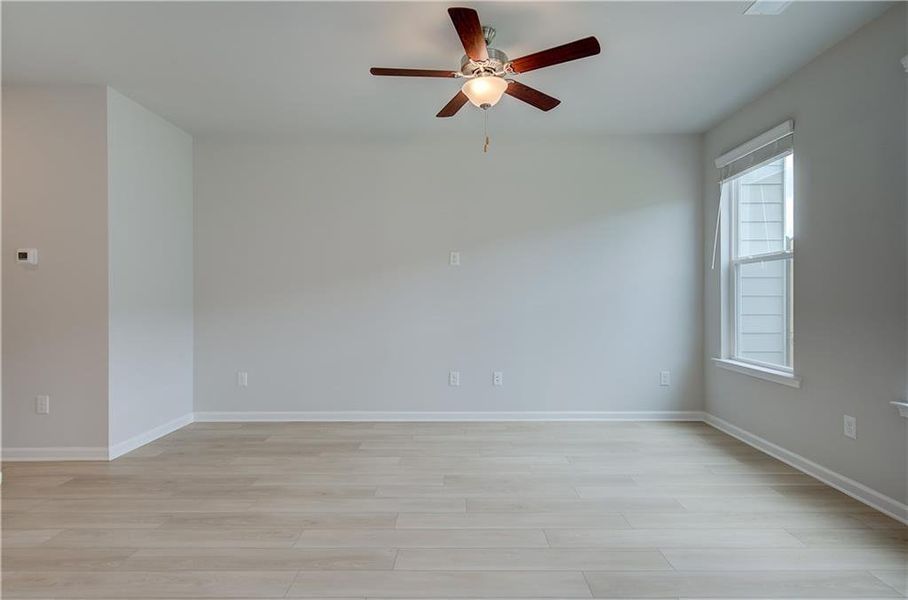 Spacious, unfurnished interior of a new home in Avery Landing, McDonough (Image 13).