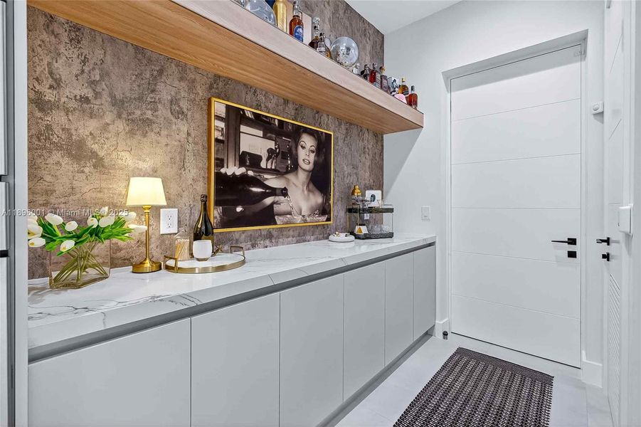 Furnished interior view inside a new home in , Fort Lauderdale (Image 25).