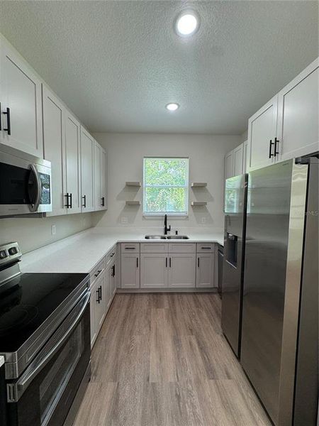 Furnished interior view inside a new home in , Auburndale (Image 8).