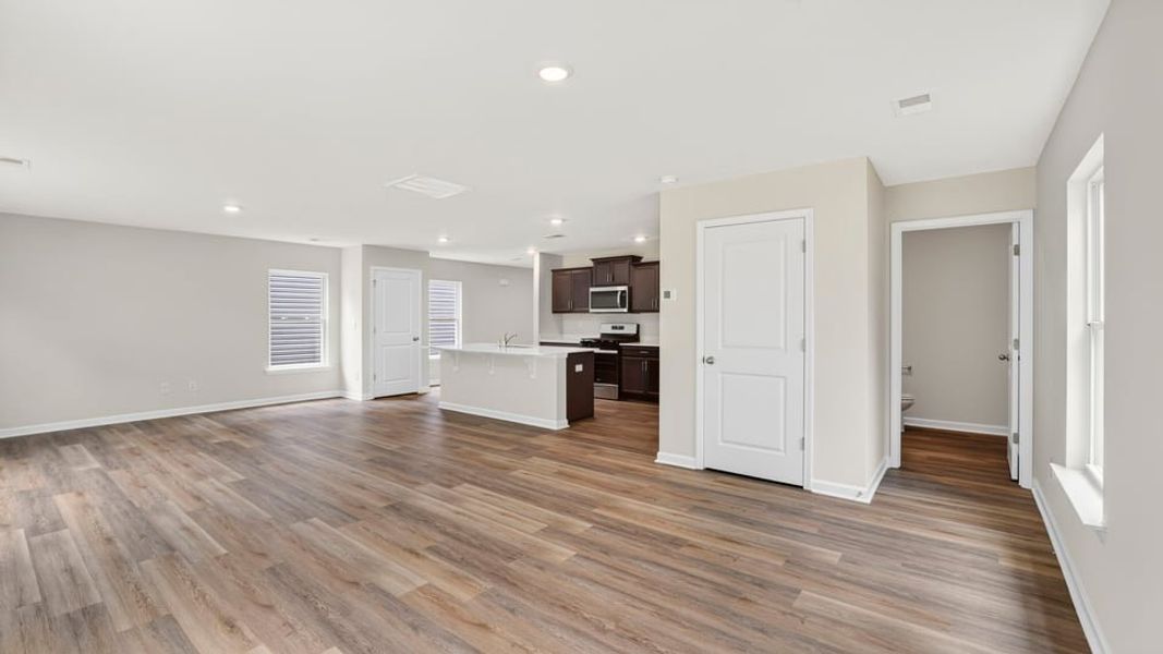 Spacious, unfurnished interior of a new home in Durbin Meadows, Fountain Inn (Image 21).