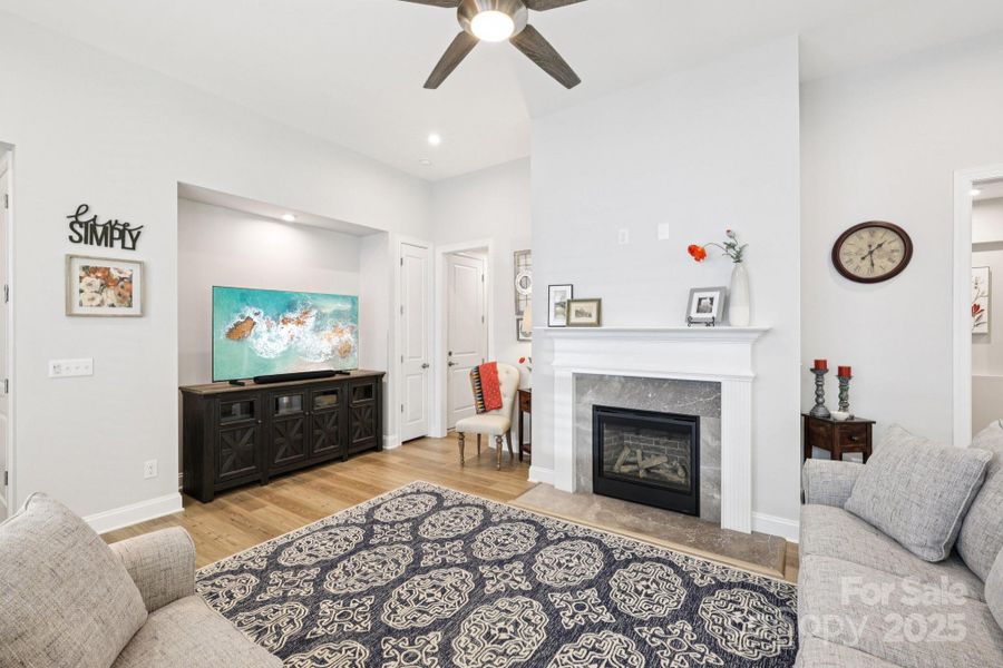 Furnished interior view inside a new home in Handsmill on Lake Wylie, York (Image 9).