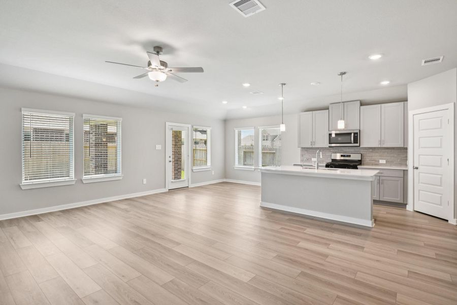 Photo is not of the actual home but is an inspirational photo of builder’s model home and may depict options, furnishings, and/or decorator features that are not included.