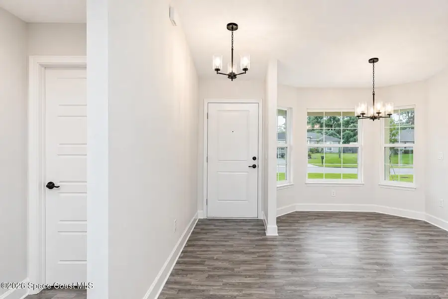 Spacious, unfurnished interior of a new home in Palm Bay, Palm Bay (Image 7).