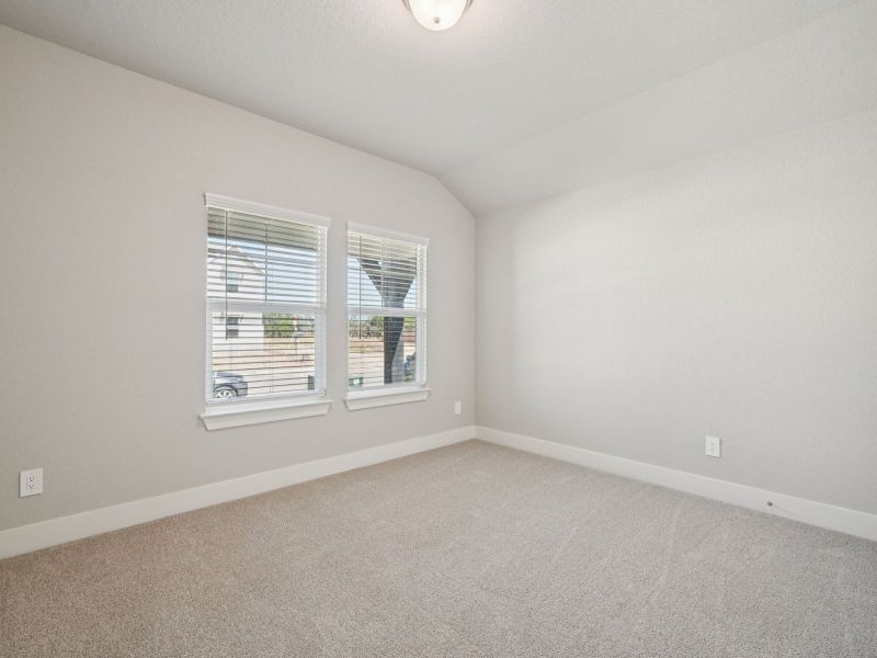 Spacious, unfurnished interior of a new home in Stetson Ridge, Marion (Image 30).