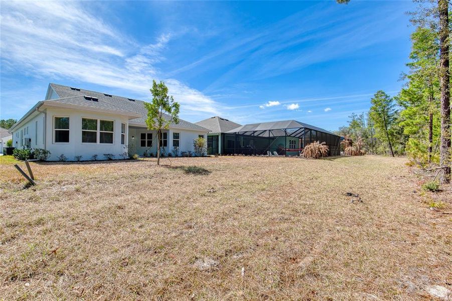 Exterior details and patio area of a home in , Daytona Beach (Image 38).