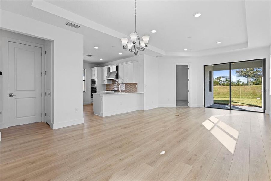 Spacious, unfurnished interior of a new home in Cresswind Lakewood Ranch, Lakewood Ranch (Image 17). Spacious, unfurnished interior of a new home in Cresswind Lakewood Ranch, Lakewood Ranch (Image 17).